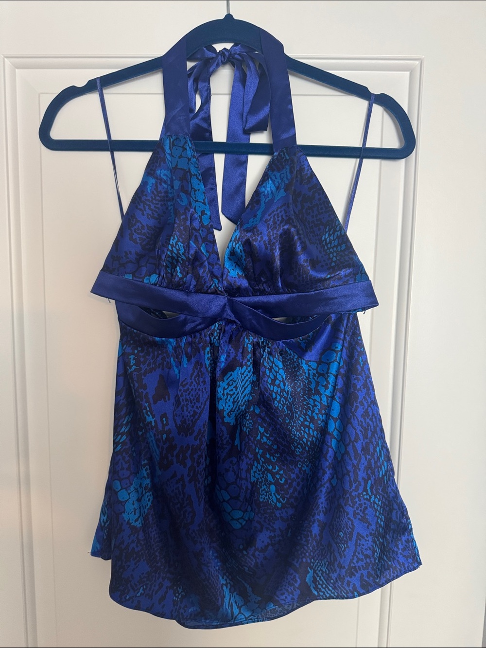 Arden B Vintage Y2K Satin Halter Top in Vibrant Blue Print Size M